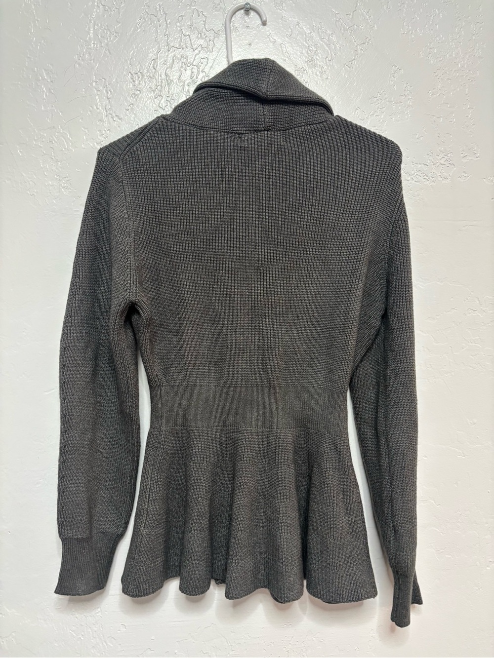 New with tags, womens size medium sweater, #K1276 - Picture 2 of 5